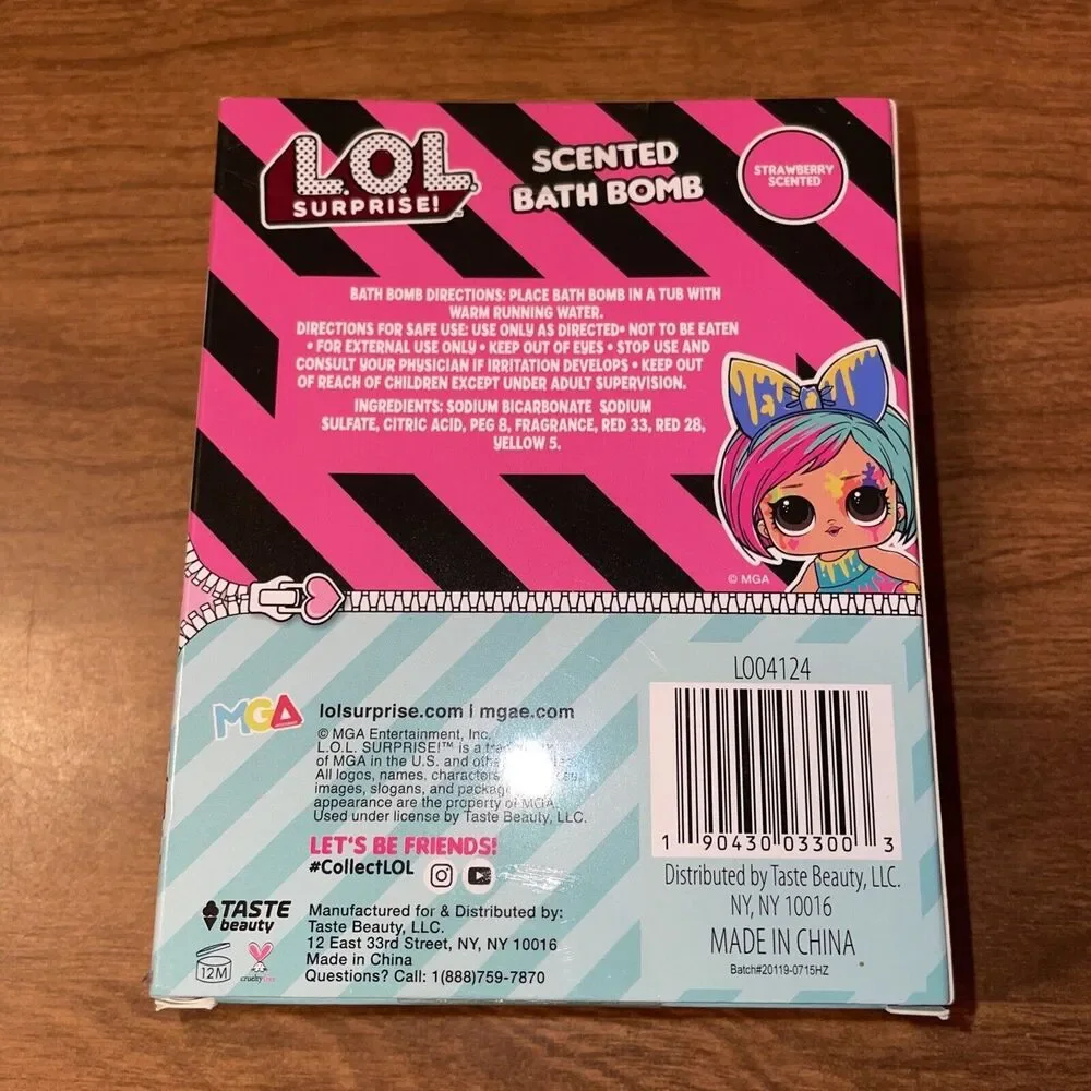 LOL Surprise! Strawberry Scented Bath Bomb Pink Star Design Ages 3+